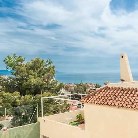 Semesterbostad Seaview House With Rooftop Pool, Game Room, Parking Rems *