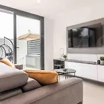 Дом отдыха Seaview House With Rooftop Pool, Game Room, Parking Rems