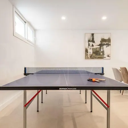 Hébergement de vacances Seaview House With Rooftop Pool, Game Room, Parking Rems Torremolinos