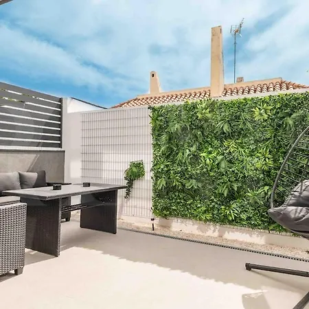 Seaview House With Rooftop Pool, Game Room, Parking Rems *