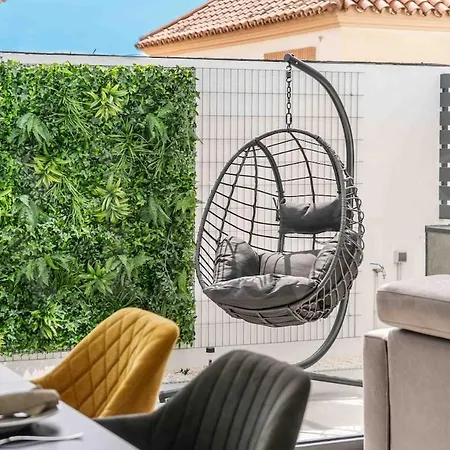 Seaview House With Rooftop Pool, Game Room, Parking Rems Semesterbostad *