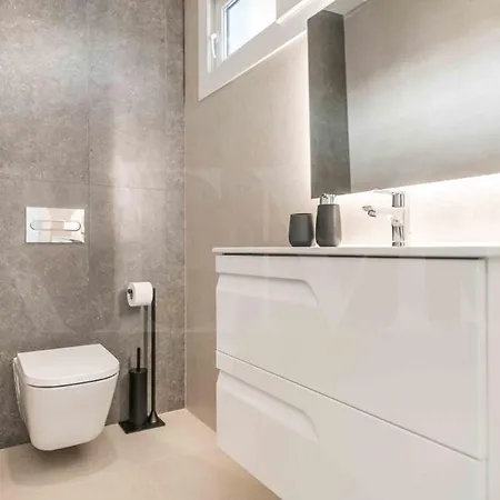 Seaview House With Rooftop Pool, Game Room, Parking Rems Torremolinos