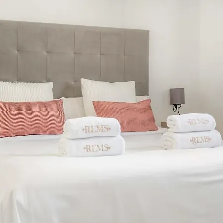 Seaview House With Rooftop Pool, Game Room, Parking Rems Torremolinos