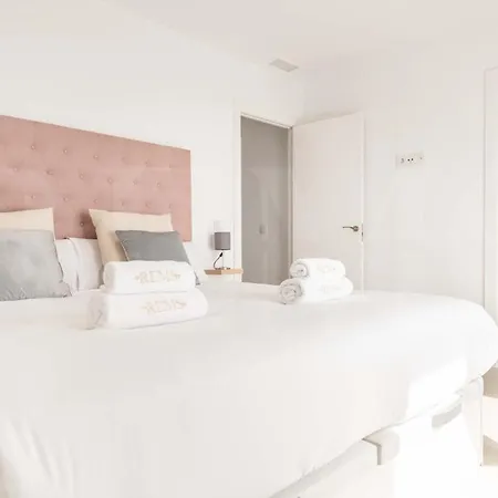 Seaview House With Rooftop Pool, Game Room, Parking Rems * Torremolinos