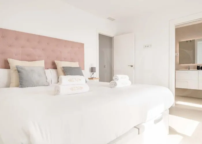 Seaview House With Rooftop Pool, Game Room, Parking Rems * Torremolinos