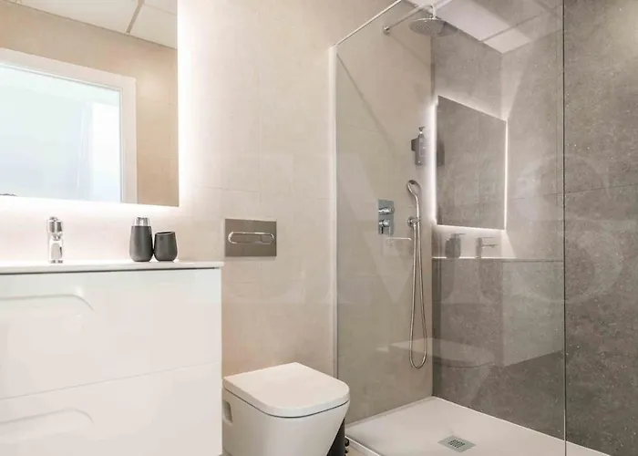 Seaview House With Rooftop Pool, Game Room, Parking Rems *