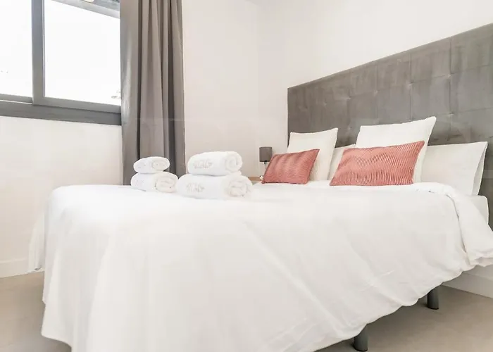 Seaview House With Rooftop Pool, Game Room, Parking Rems