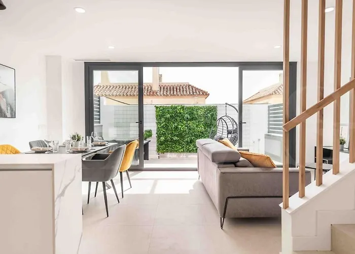 Seaview House With Rooftop Pool, Game Room, Parking Rems Casa de Férias *