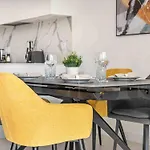 Seaview House With Rooftop Pool, Game Room, Parking Rems Торремолінос