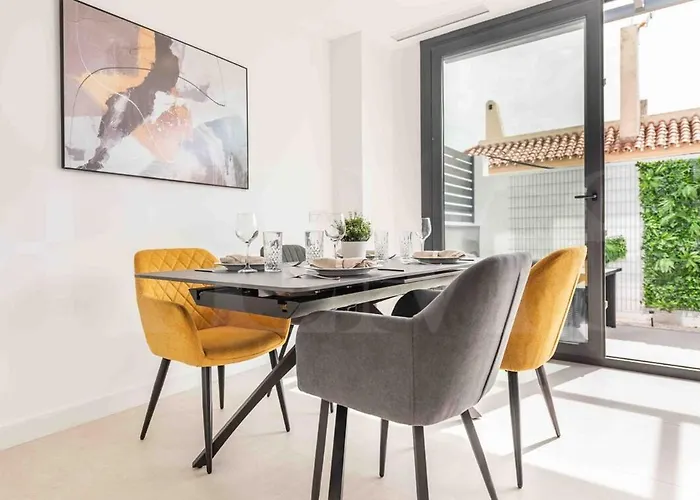 Seaview House With Rooftop Pool, Game Room, Parking Rems Holiday home Torremolinos